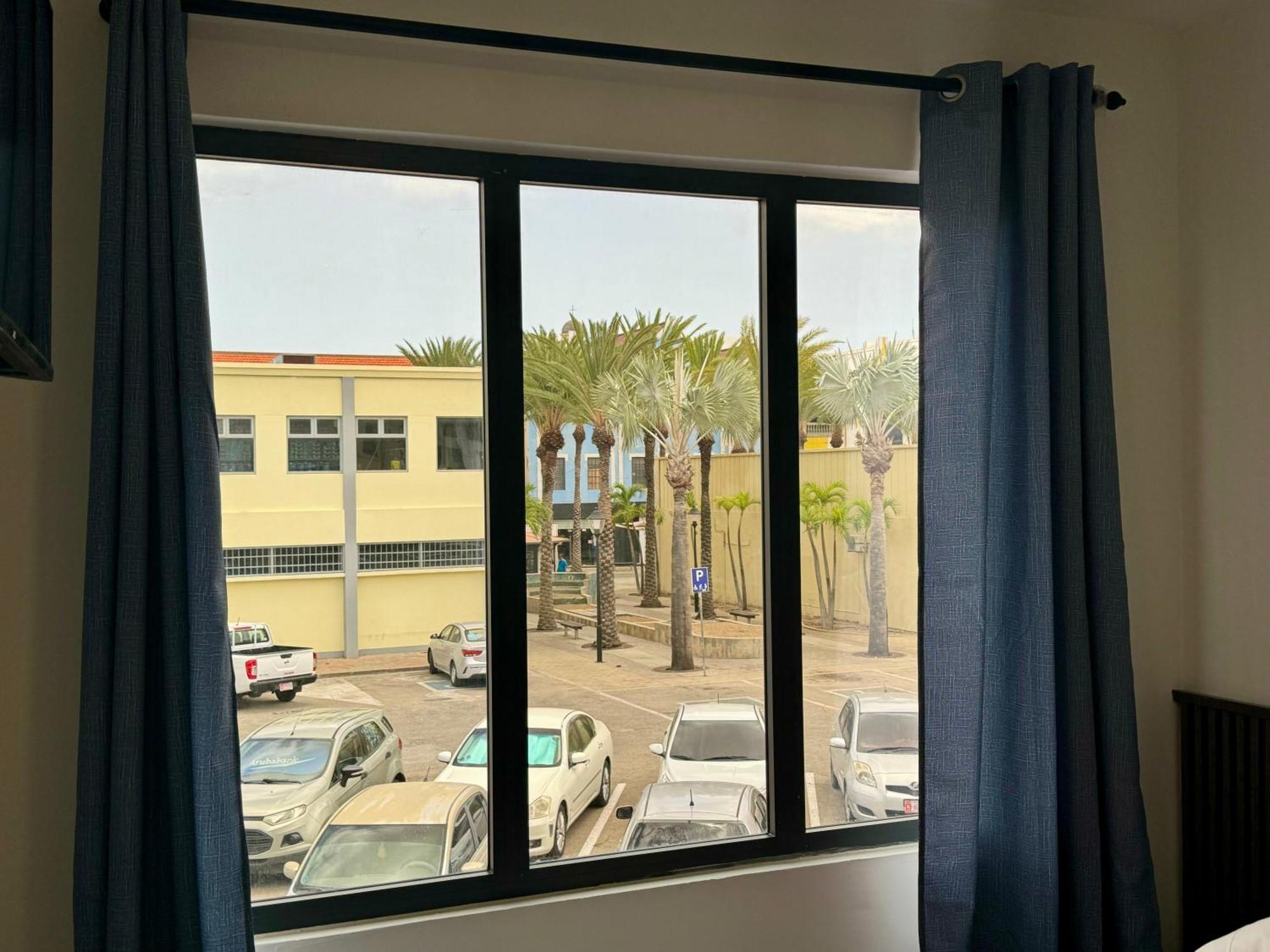 Central Boutique Hotel اورانجستاد المظهر الخارجي الصورة