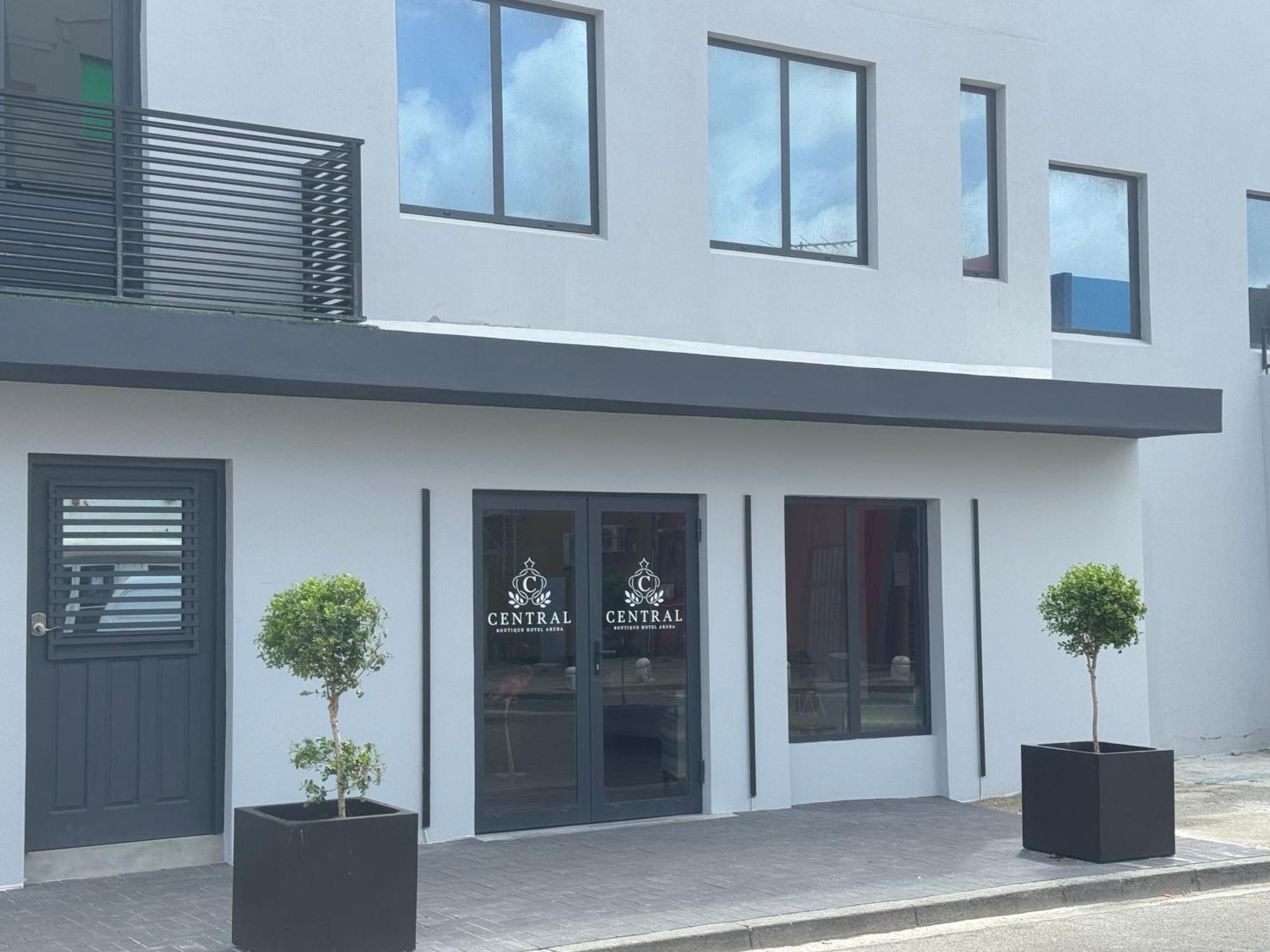 Central Boutique Hotel اورانجستاد المظهر الخارجي الصورة