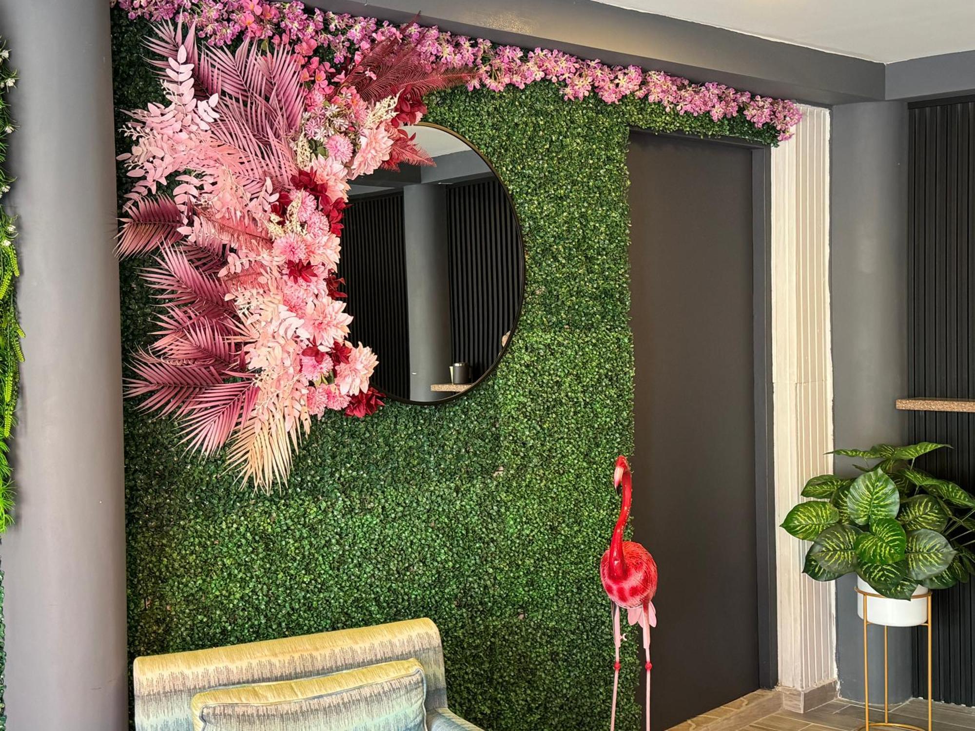 Central Boutique Hotel اورانجستاد المظهر الخارجي الصورة