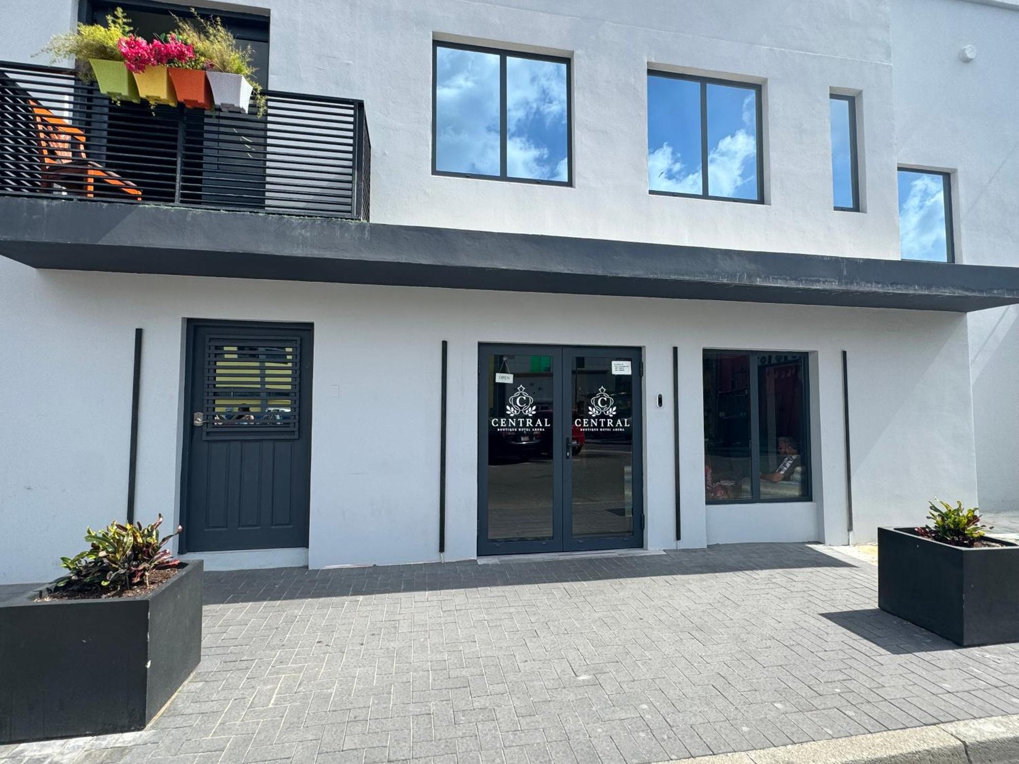 Central Boutique Hotel اورانجستاد المظهر الخارجي الصورة